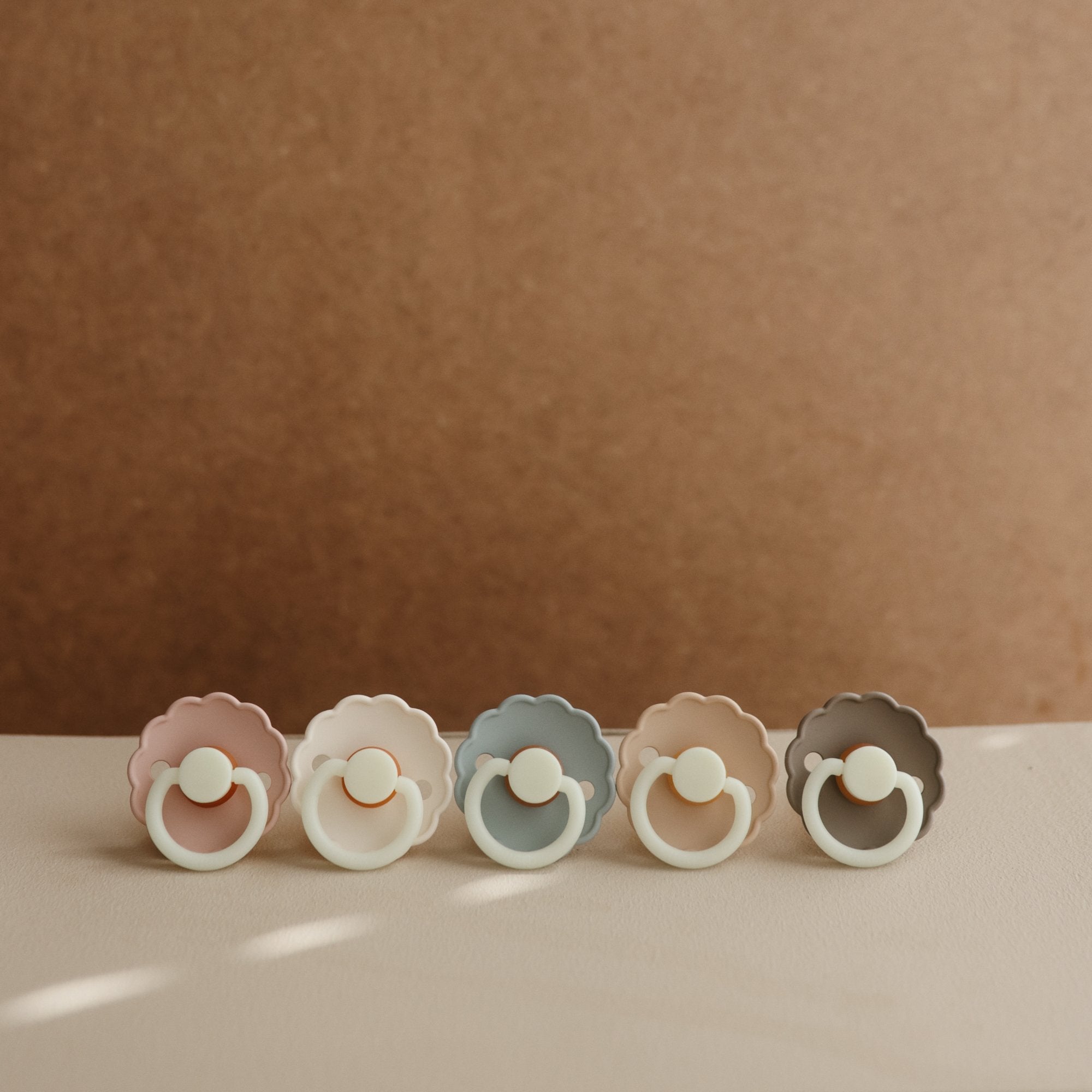 Image of FRIGG Daisy Night Natural Rubber Pacifier 2-Pack